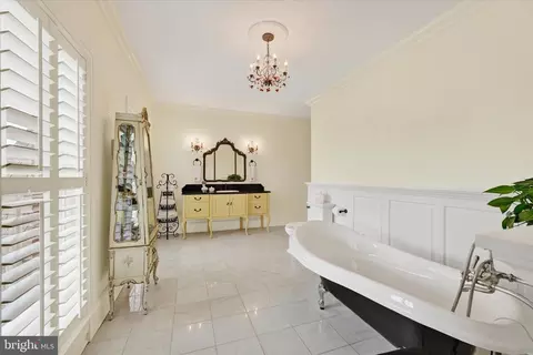 Bath - 2258 Baldwin Mill Rd, Fallston, MD 21047 photo 6 of 11
