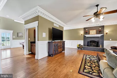 Living - 2258 Baldwin Mill Rd, Fallston, MD 21047 photo 3 of 6