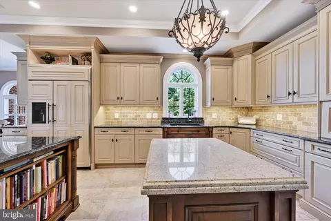 Kitchen - 2258 Baldwin Mill Rd, Fallston, MD 21047 photo 4 of 7