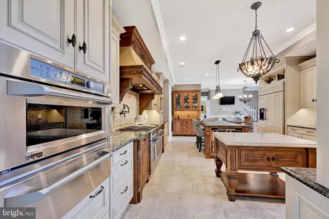 Kitchen - 2258 Baldwin Mill Rd, Fallston, MD 21047 photo 2 of 7