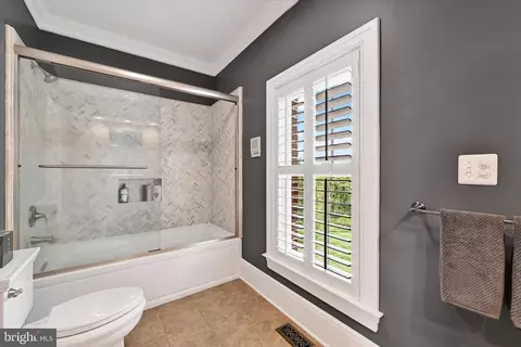 Bath - 2258 Baldwin Mill Rd, Fallston, MD 21047 photo 3 of 11
