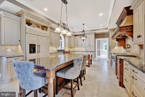 Kitchen - 2258 Baldwin Mill Rd, Fallston, MD 21047 photo 5 of 7