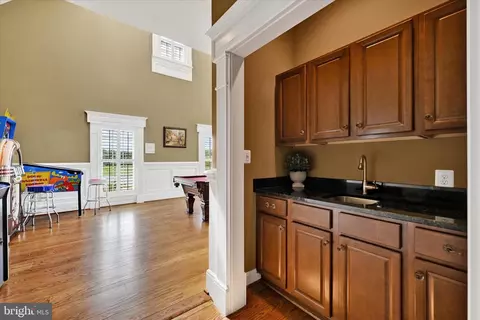 Entry Way - 2258 Baldwin Mill Rd, Fallston, MD 21047 photo 2 of 8