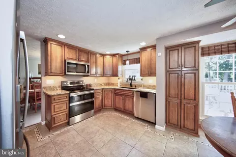 Kitchen - 2955 Margate Ct, Abingdon, MD 21009 photo 5 of 5