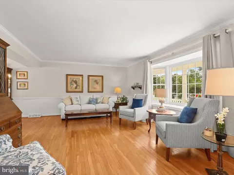 Living - 2123 Round Hill Rd, Fallston, MD 21047 photo 4 of 7
