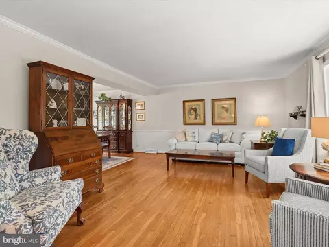 Living - 2123 Round Hill Rd, Fallston, MD 21047 photo 5 of 7