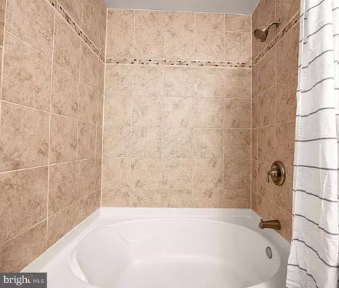 Bath - 3209 Stone Eagle Ct, Abingdon, MD 21009 photo 3 of 3