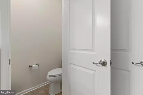 Entry Way - 371 Tufton Cir, Fallston, MD 21047 photo 12 of 15