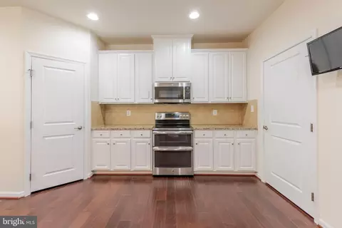 Entry Way - 371 Tufton Cir, Fallston, MD 21047 photo 2 of 15