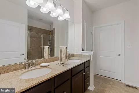 Entry Way - 371 Tufton Cir, Fallston, MD 21047 photo 11 of 15