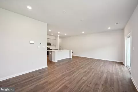 Living - 736 Managrass Dr, Joppa, MD 21085 photo 3 of 7