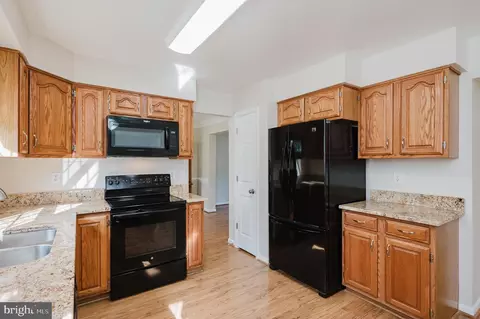 Kitchen - 3330 Pouska Rd, Abingdon, MD 21009 photo 4 of 5