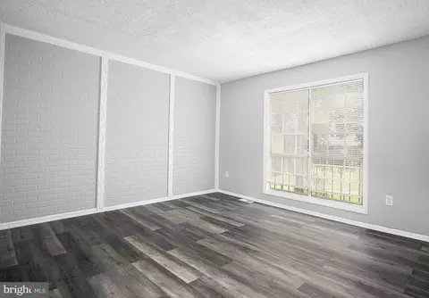 Living - 1863 Brookside Dr, Edgewood, MD 21040 photo 2 of 5