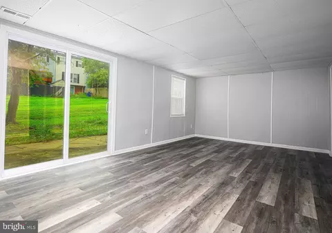 Living - 1863 Brookside Dr, Edgewood, MD 21040 photo 4 of 5