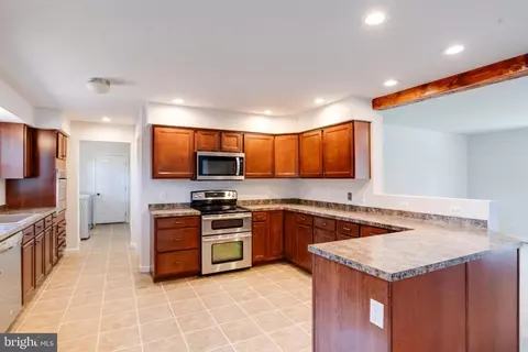 Kitchen - 102 Orsburn Dr, Joppa, MD 21085 photo 2 of 4