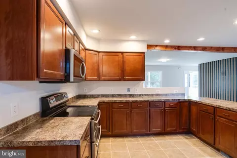 Kitchen - 102 Orsburn Dr, Joppa, MD 21085 photo 4 of 4