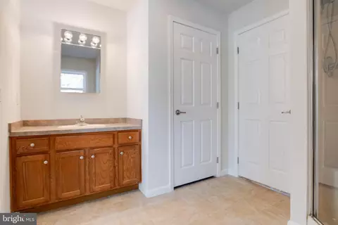 Entry Way - 102 Orsburn Dr, Joppa, MD 21085 photo 4 of 10