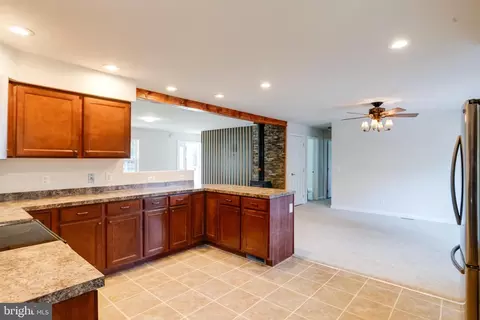 Entry Way - 102 Orsburn Dr, Joppa, MD 21085 photo 9 of 10