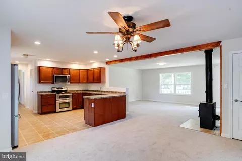 Living - 102 Orsburn Dr, Joppa, MD 21085 photo 9 of 10