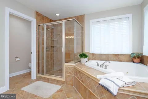 Bath - 407 Shore Dr, Joppa, MD 21085 photo 2 of 5