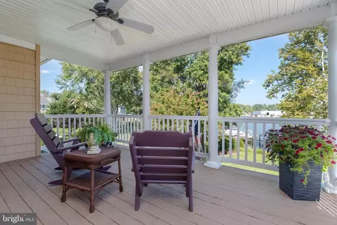 Exterior - 407 Shore Dr, Joppa, MD 21085 photo 12 of 35
