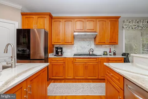 Kitchen - 407 Shore Dr, Joppa, MD 21085 photo 3 of 7