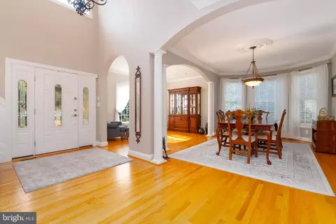 Entry Way - 407 Shore Dr, Joppa, MD 21085 photo 3 of 9