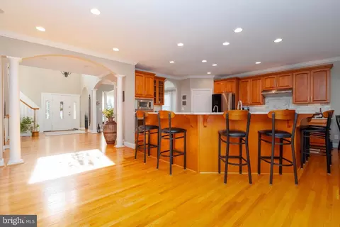 Entry Way - 407 Shore Dr, Joppa, MD 21085 photo 4 of 9