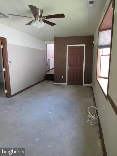 Entry Way - 2212 Pine St, Edgewood, MD 21040 photo 2 of 2