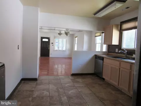 Entry Way - 2212 Pine St, Edgewood, MD 21040 photo 1 of 2