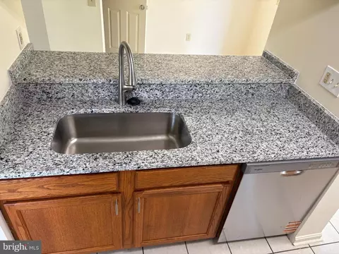 Kitchen - 4342 Downs Sq, Belcamp, MD 21017 photo 4 of 6