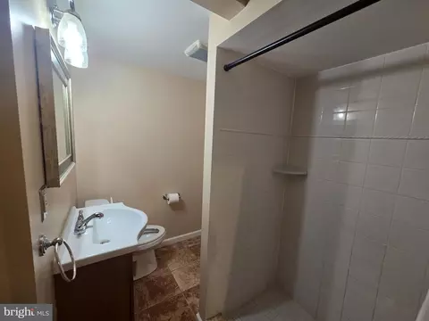 Bath - 304 Avedon Ct, Joppa, MD 21085 photo 1 of 2