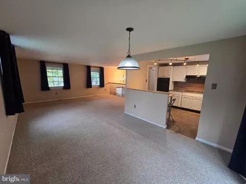 Living - 304 Avedon Ct, Joppa, MD 21085 photo 4 of 7