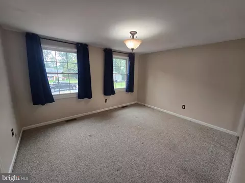 Living - 304 Avedon Ct, Joppa, MD 21085 photo 7 of 7