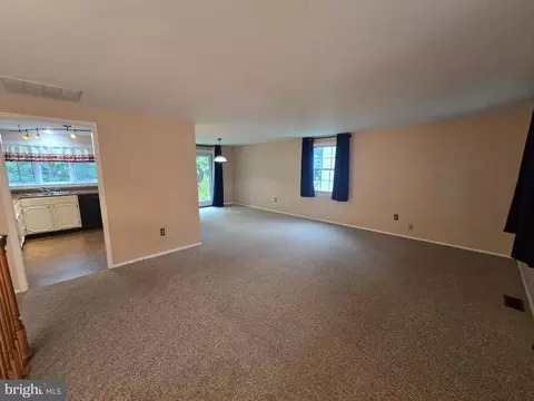 Living - 304 Avedon Ct, Joppa, MD 21085 photo 3 of 7