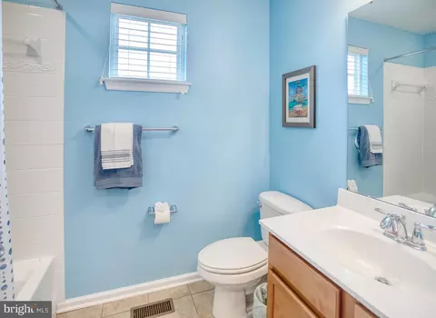 Bath - 2913 Islay Ct, Abingdon, MD 21009 photo 3 of 4
