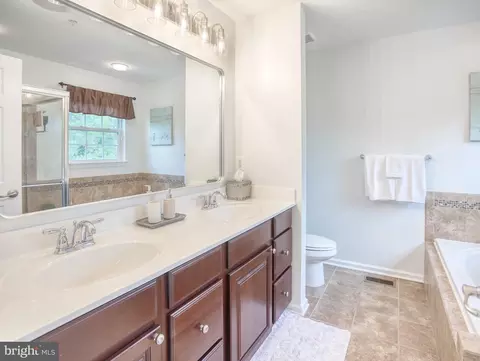 Bath - 2913 Islay Ct, Abingdon, MD 21009 photo 1 of 4
