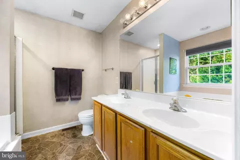 Bath - 205 Spry Island Rd, Joppa, MD 21085 photo 1 of 5