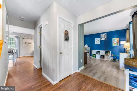 Entry Way - 205 Spry Island Rd, Joppa, MD 21085 photo 6 of 6