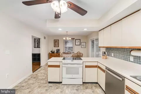 Kitchen - 1500 Alexis Dr, Joppa, MD 21085 photo 3 of 4