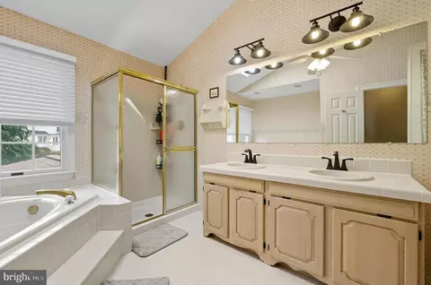 Bath - 2605 Colpepper Rd, Abingdon, MD 21009 photo 4 of 11