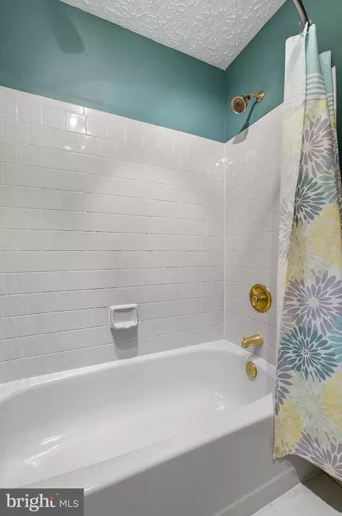 Bath - 2605 Colpepper Rd, Abingdon, MD 21009 photo 7 of 11