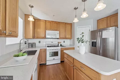 Kitchen - 2154 Kyle Green Rd, Abingdon, MD 21009 photo 2 of 4