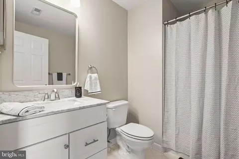 Bath - 2326 Willow Vale Dr, Fallston, MD 21047 photo 5 of 6