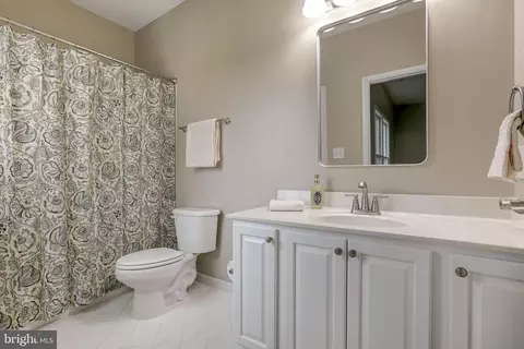 Bath - 2326 Willow Vale Dr, Fallston, MD 21047 photo 3 of 6