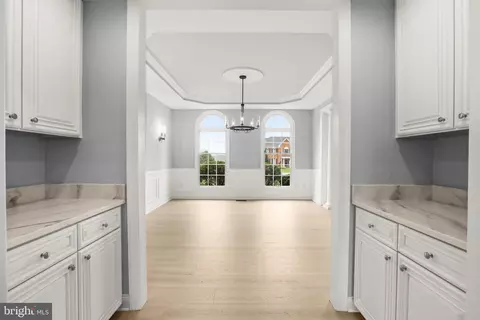 Entry Way - 2326 Willow Vale Dr, Fallston, MD 21047 photo 4 of 11