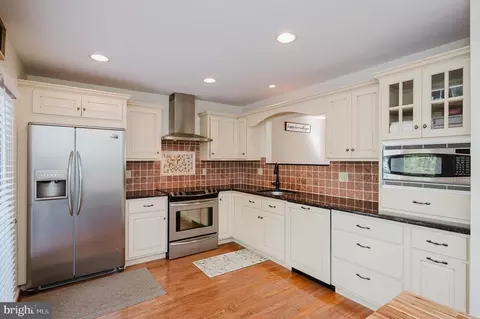 Kitchen - 342 Overlea Pl, Abingdon, MD 21009 photo 2 of 3