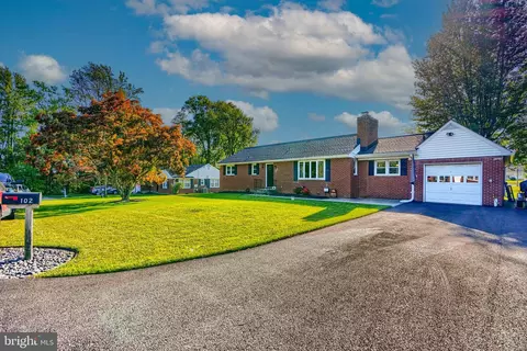 102 Fidelity Dr, Fallston, MD 21047 photo 2