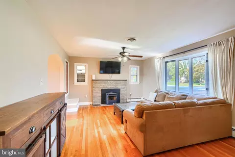 102 Fidelity Dr, Fallston, MD 21047 photo 6