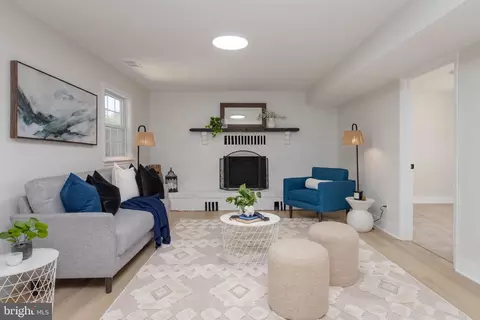Living - 405 Gilmor Rd, Joppa, MD 21085 photo 2 of 6
